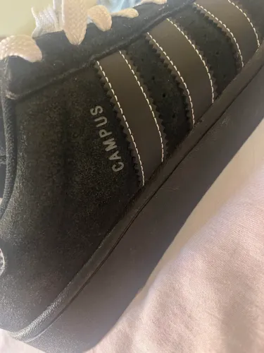 Tênis Adidas