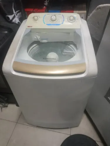 Máquinas de lavar funcionando perfeitamente entrego