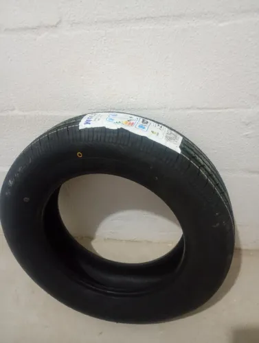 Vendo 4 pneus hifly 185.65R15
