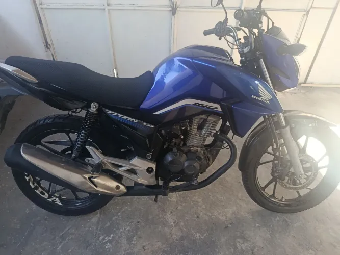 Titan 160