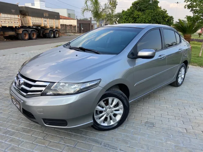 Honda City Sedan LX 1.5 Flex 16V 4P Aut. 2013