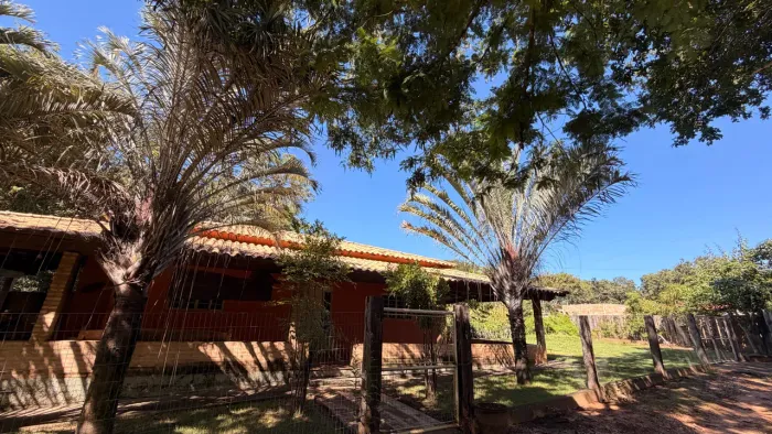 RANCHO A VENDA NA BEIRA DO RIO