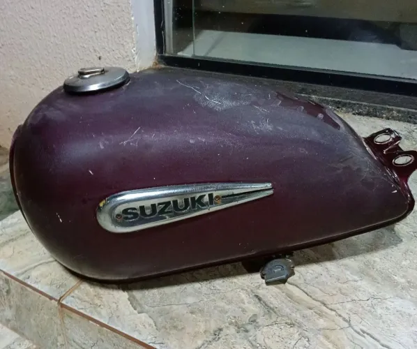 Tanque Suzuki Intruder 