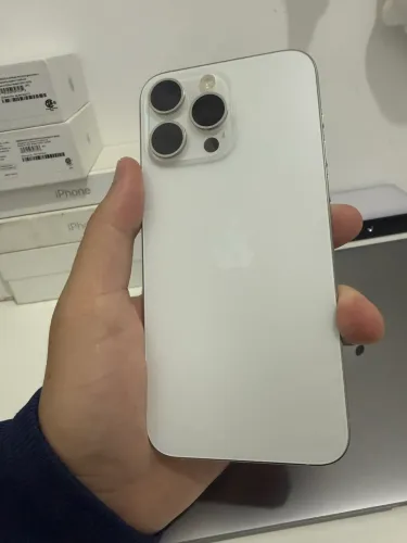 iPhone 15 pro Max 256Gb branco, bateria 84% nunca aberto! 