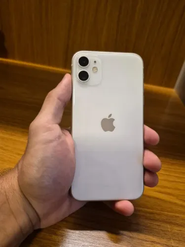 IPhone 11 Branco 64GB - Impecável + Cabo e Carregador