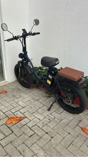 Bicicleta elétrica dobrável autonomia 40km bateria 48v
