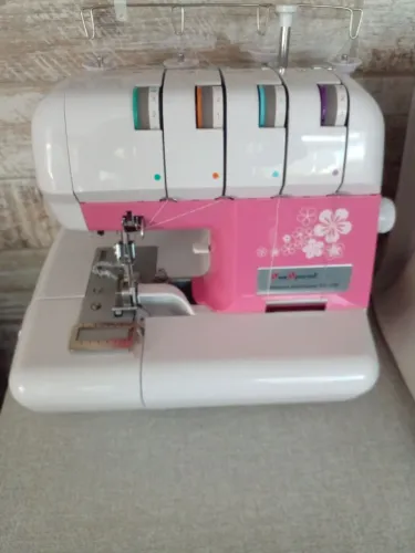 Máquina de costura Overlock doméstica Ss 320