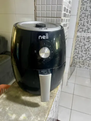 Fritadeira Elétrica sem Óleo/Air Fryer Nell Smart Preta 2,4L com Timer