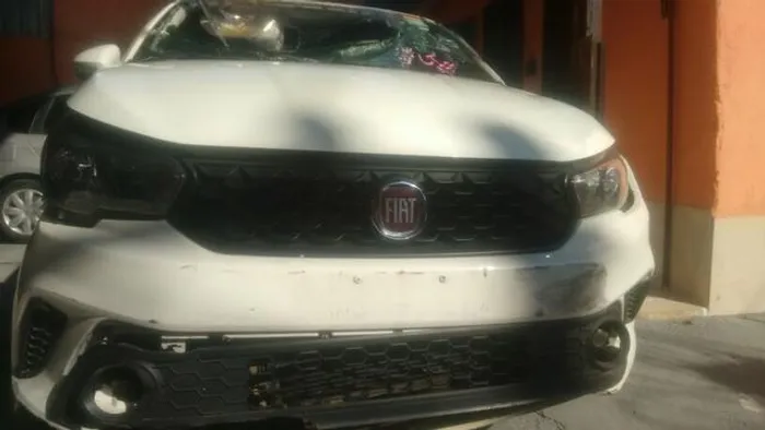 Grade do para-choque do Fiat argo 2018