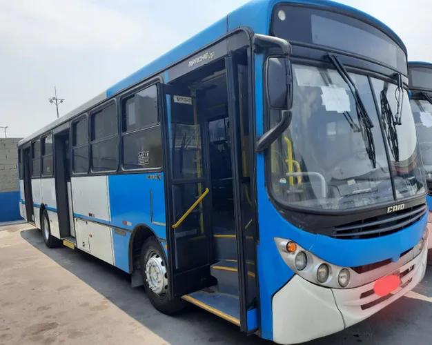 Ônibus urbano a venda mercedes ano 2010
