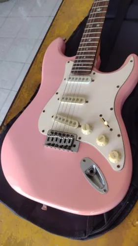Guitarra Roadstar