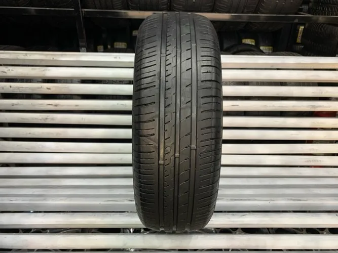 Pneu 185/65/15 Duraturn Mozzo 4S R$240,00 / Pneu 185/65R15