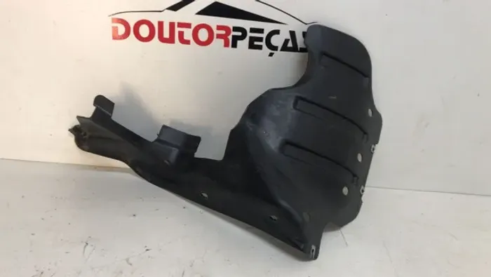 Protetor inferior roda d\esquerda Fiat Mobi 2017 51898821