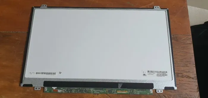 Tela 14 LED Slim 30 pinos para Notebook (c/ defeito)