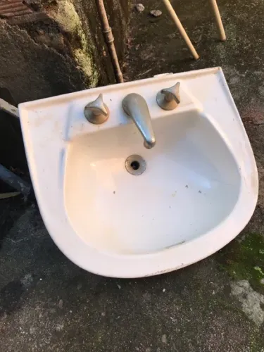 Pía para banheiro.