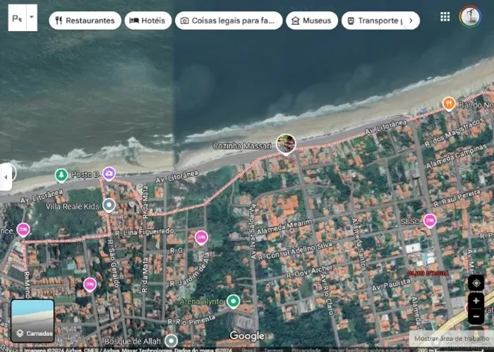 Vendo área de 2400 m² no Olho D'água, lado praia, próximo à Avenida Litorânea.