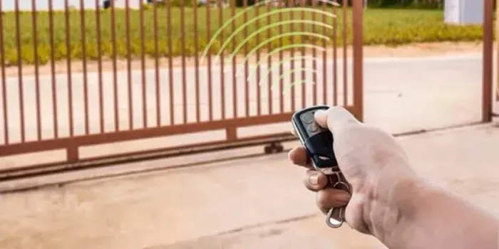 Instalação e Manutenção de Portão Automático e Serralheiria