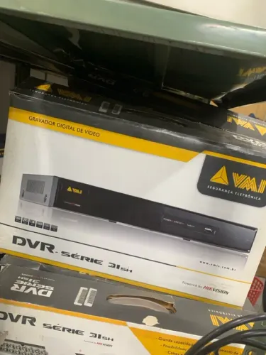 Vendo Dvr analógico VMI Hikvision 4 canais