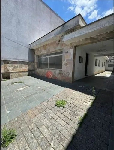 Terreno com casa à venda no Tatuapé.