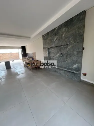 Casa para venda com 300 m² e 3 quartos em Vale do Igapó IV, Agudos - SP