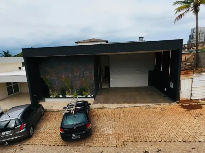 Sobrado para venda com 250 metros quadrados com 3 quartos