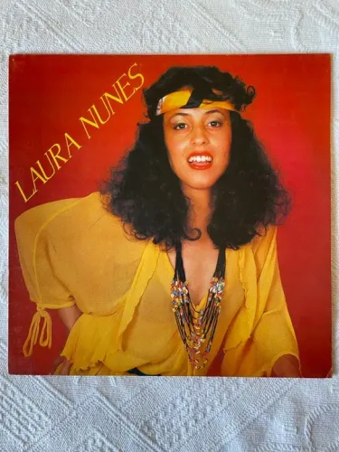 Disco de vinil - Laura Nunes (autografado)