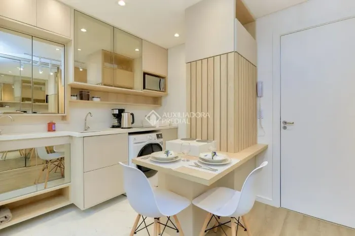 Studio MOBILIADO COM GARAGEM à venda, 17 m² por R$ 369.000 - Rebouças - Curitiba/PR