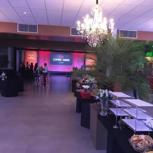 Cenografia para Eventos Corporativos em Goiânia e Região | Montagem de Stands e Palcos em