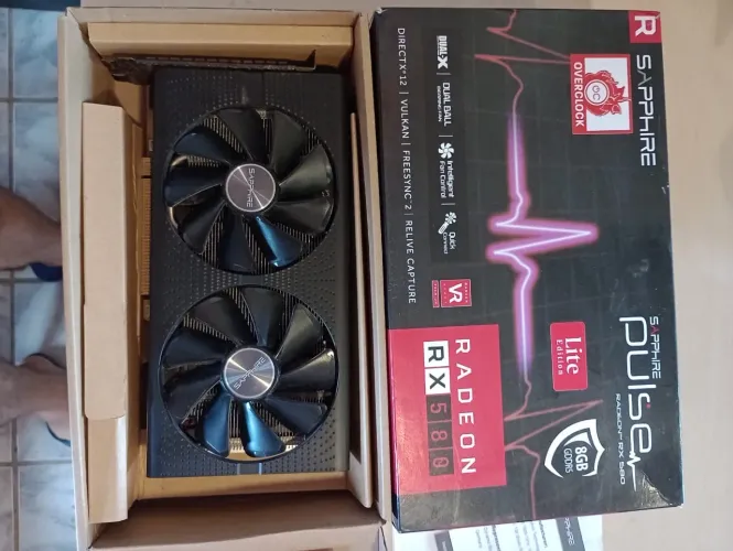 Placa ser vídeo rx 580 RADEON * com defeito 