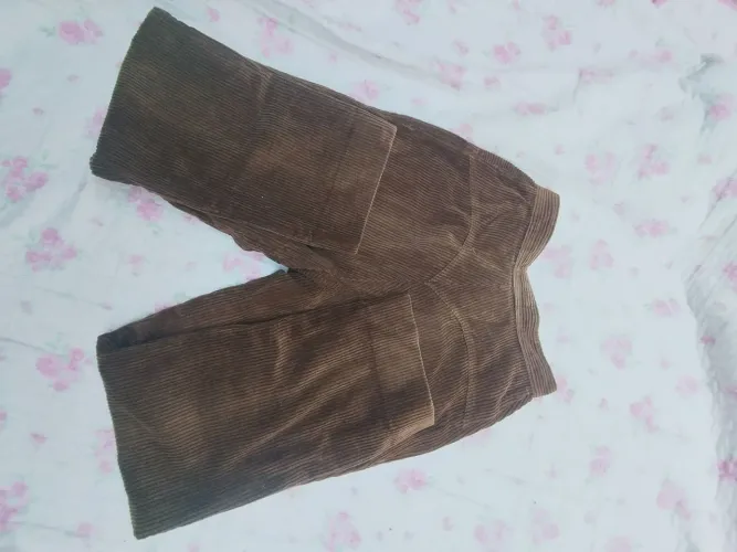 Calça de veludo, usada, n.42, conservada