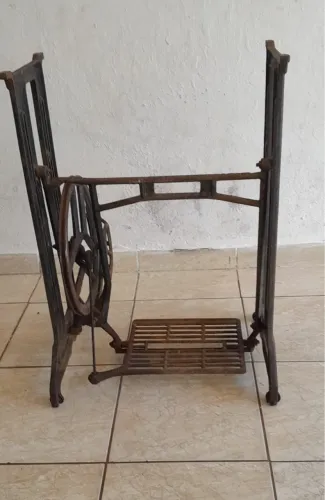 Pé para máquina de costura
