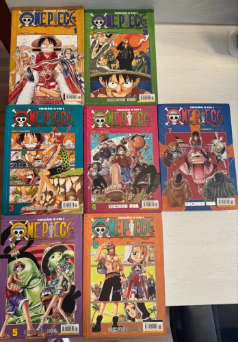 Coleção livros HQ ONE PIECE usado/otimo estado