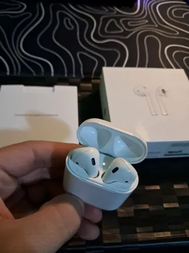 AIRPODS ORIGINAL APPLE - LEIA A DESC