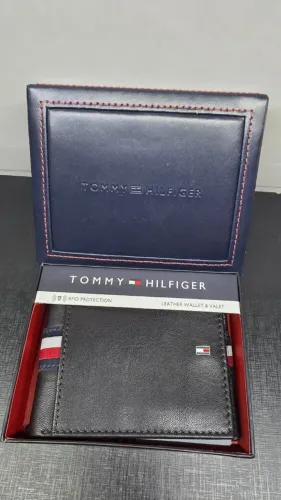 Carteira masculina Tommy Hilfiger couro preto fina bloqueio RFID