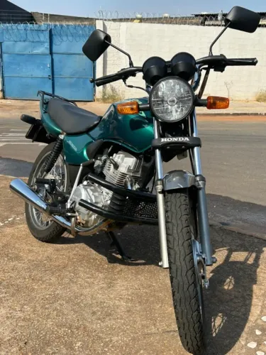 Motos Honda CG 2001 no Brasil