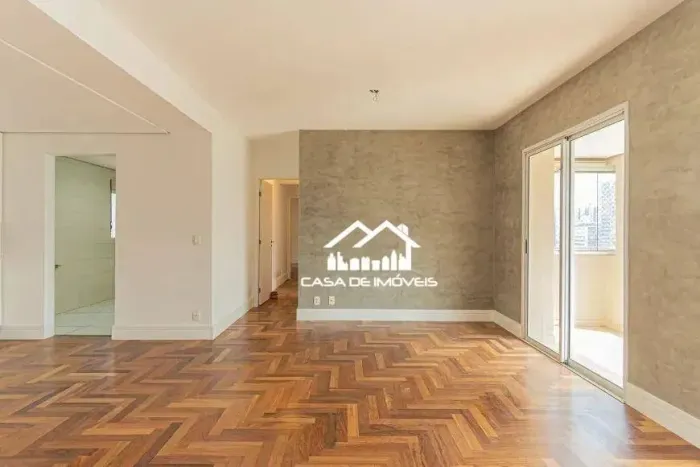 Vende ou aluga apartamento com churrasqueira, com 127m², 3 dormitórios, lazer clube, no Br
