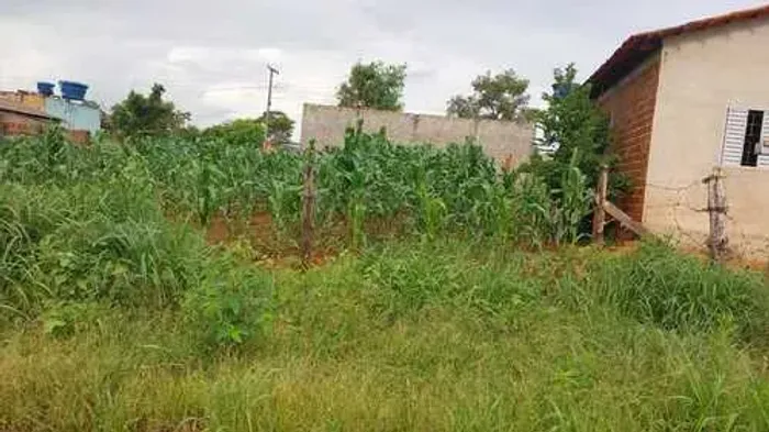 Lote proximo centro de Goianira