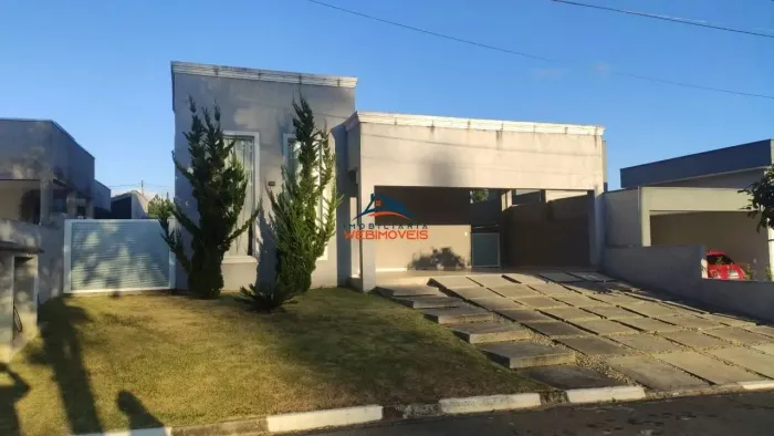 Casa em Condomínio de Luxo em Tijuco Preto: 3 Quartos, 2 Suítes, 2 Salas, 4 Vagas e 170m²