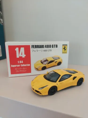 Ferrari 488 GTB 1/64 - Não Hot Wheels