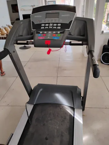 Esteira  Evolution evo 4000 profissional 