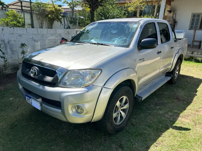 Toyota Hilux CD D4-d 4X4 2.5 16V 102cv TB Dies. 2010