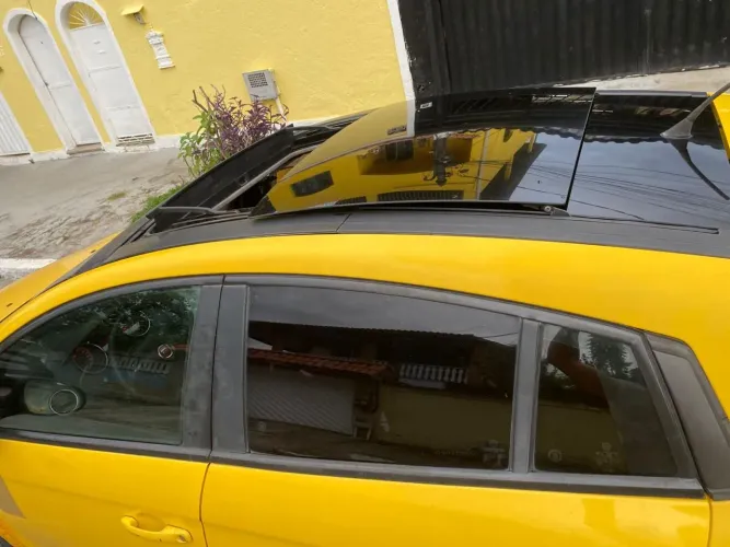 Porta Fiat bravo 1.8 etorque ano 2013 