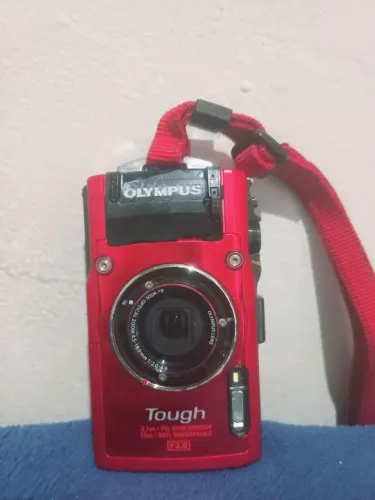 Câmera Olympus Tough TG-6 à Prova D'água