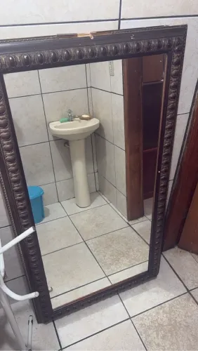 Espelho de Parede com Moldura Decorativa