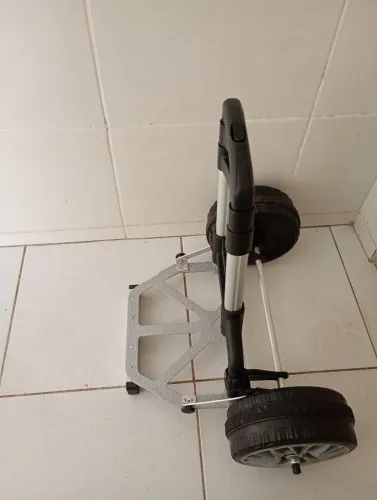 Carrinho para tralha de pesca