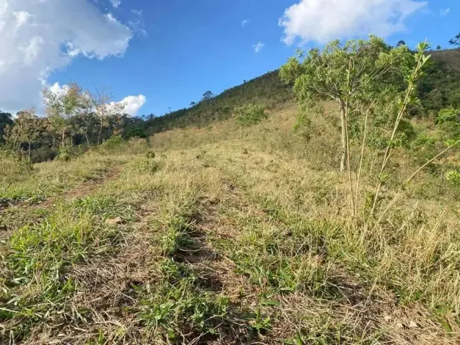 LINDO TERRENO EM CAMBUÍ MG - PREÇO BOM E QUALIDADE - VENHA FAZER SUA VISITA!