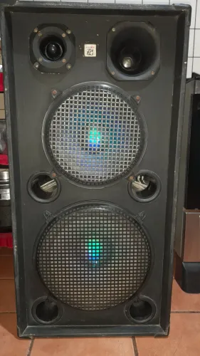 Caixa de som amplificada com alto-falantes de 12" e 15",1 corneta é 1tuiter,mesa,NFC Blu