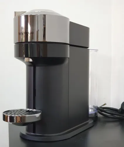 Máquina de Café Nespresso Vertuo Next 110v
