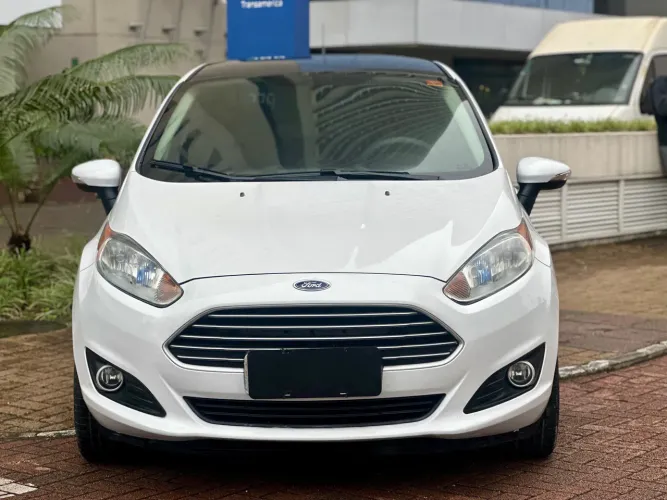 Ford Fiesta Sedan 1.6 16V Flex Aut. 2015
