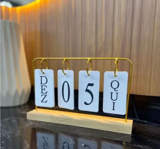 Calendário de mesa decorativo dourado ou preto 